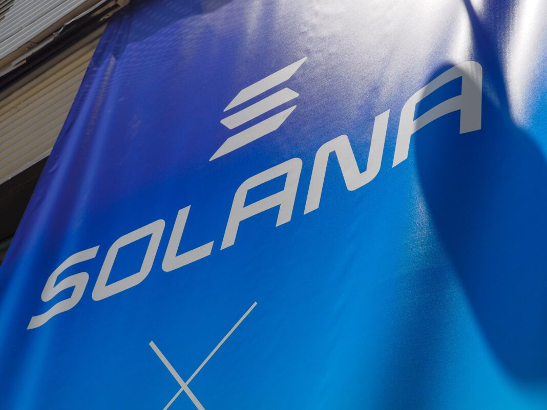 Solana Hits $275 as Donald Trump's Token Jumps to $8 Billion, Bu