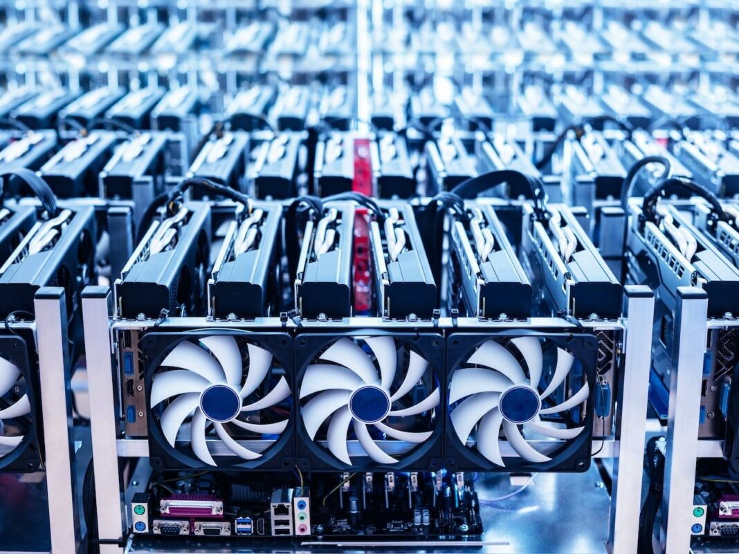 U.S. Listed Bitcoin (BTC) Miners Are Growing Their Share of the Network Hashrate: Bernstein