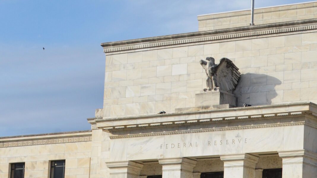Fed Joins OCC, FDIC in Withdrawing Crypto Warnings for U.S. Banks