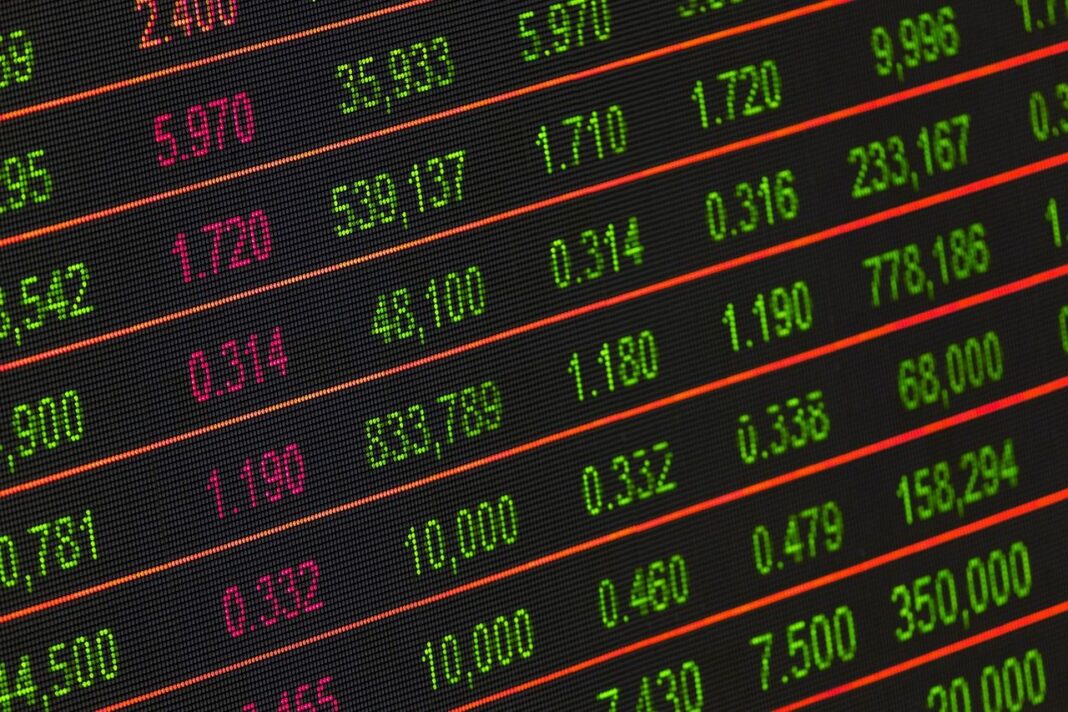 Who's Selling Bitcoin (BTC) Above $100K and Why is the Price Stuck?